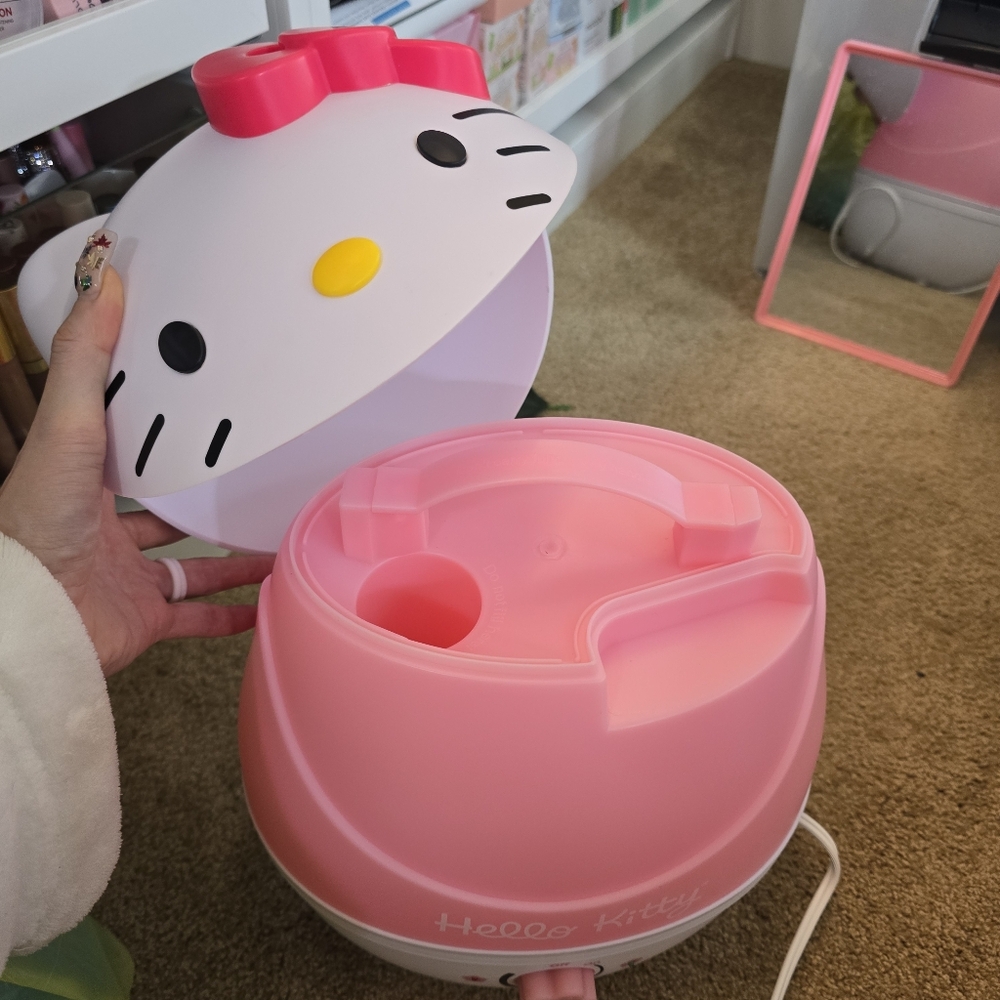Hello Kitty Humidifier - Picture 2 of 6